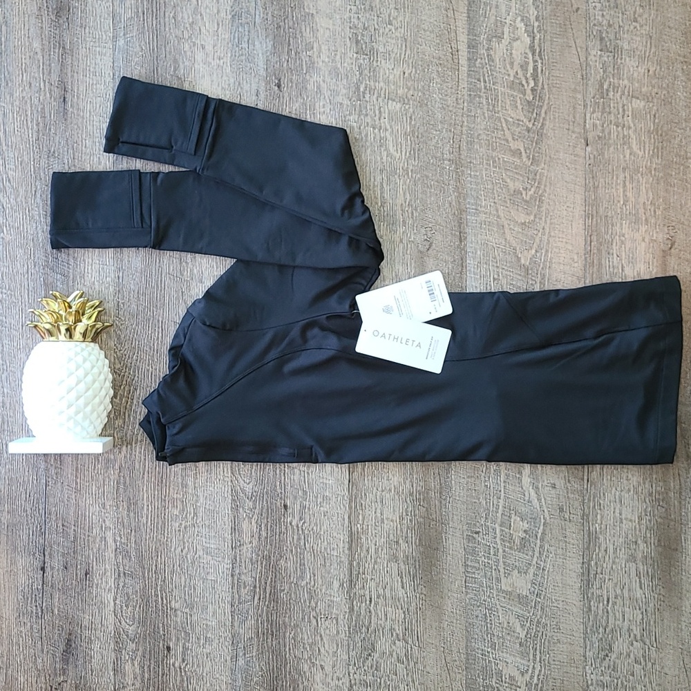 NWT! Athleta Whistler Half Zip - Black